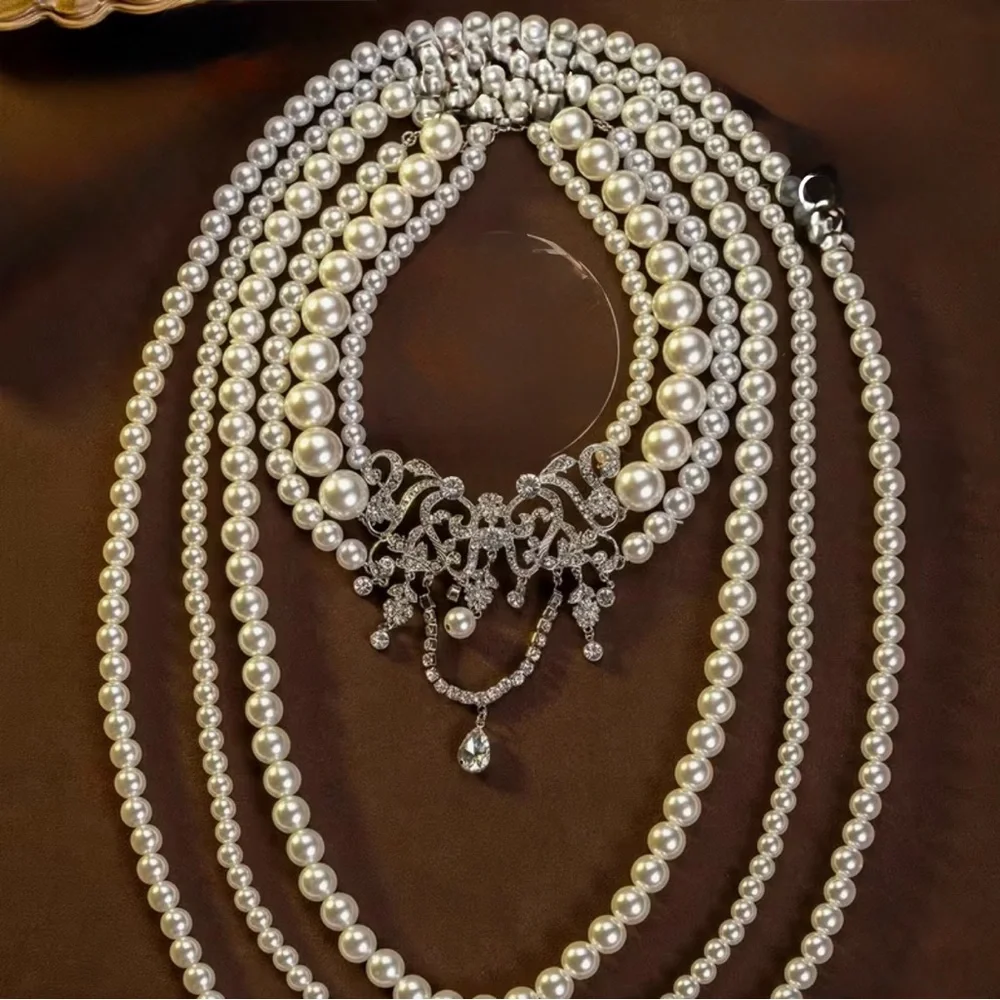 Luxurious Pearl and Silver Statement Necklace - Picture 5 of 6